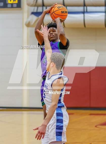 Thumbnail 2 in Lovett vs. KIPP Atlanta Collegiate (HIES MLK Classic) photogallery.