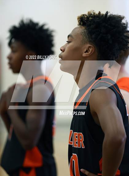Thumbnail 3 in Grand Saline vs Gilmer photogallery.
