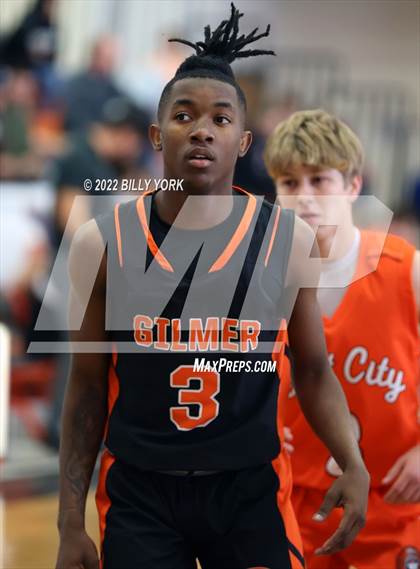 Thumbnail 2 in Grand Saline vs Gilmer photogallery.