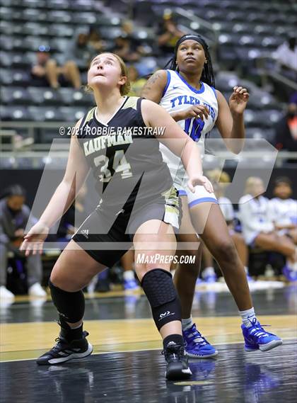 Thumbnail 2 in Kaufman vs Tyler (Kaufman Tournament) photogallery.