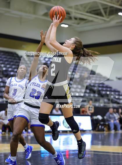 Thumbnail 2 in Kaufman vs Tyler (Kaufman Tournament) photogallery.