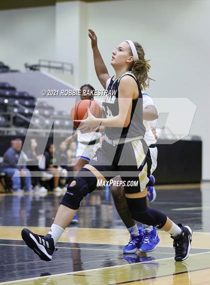 Thumbnail 2 in Kaufman vs Tyler (Kaufman Tournament) photogallery.