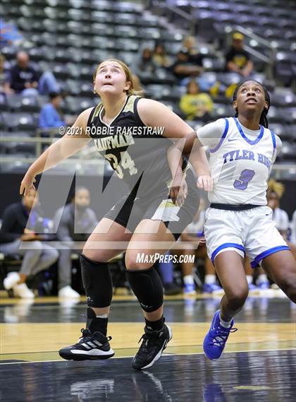 Thumbnail 3 in Kaufman vs Tyler (Kaufman Tournament) photogallery.