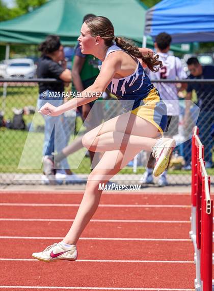 Thumbnail 2 in Lake Houston Conquerors Invitational (100M Hurdles) photogallery.