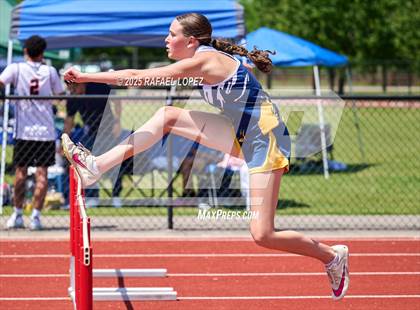 Thumbnail 3 in Lake Houston Conquerors Invitational (100M Hurdles) photogallery.