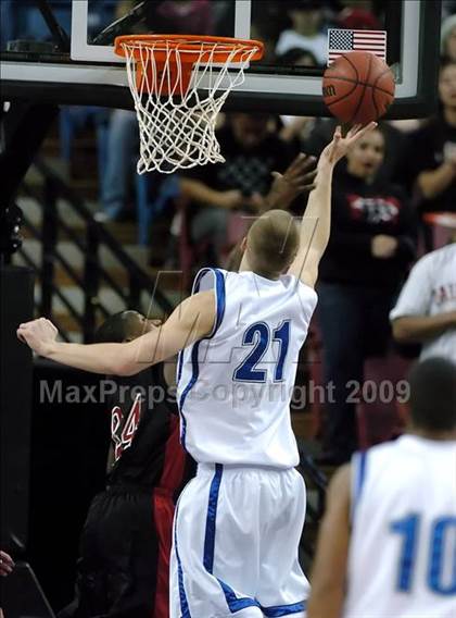 Thumbnail 3 in Fairfield vs. Rocklin (CIF SJS D2 Final) photogallery.