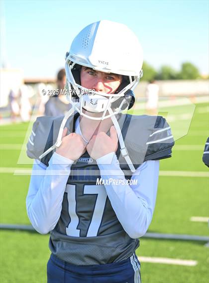 Thumbnail 2 in JV: Pinnacle vs. Corona del Sol photogallery.