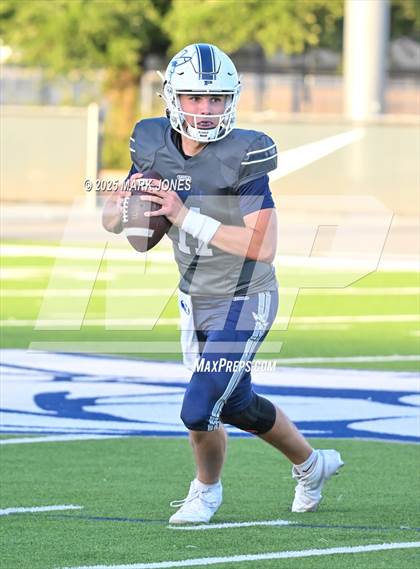 Thumbnail 3 in JV: Pinnacle vs. Corona del Sol photogallery.