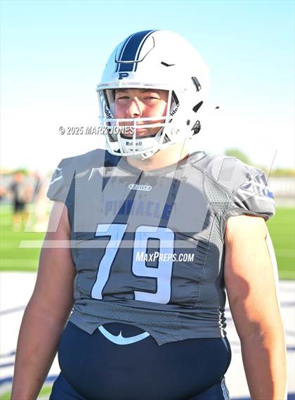 Thumbnail 2 in JV: Pinnacle vs. Corona del Sol photogallery.