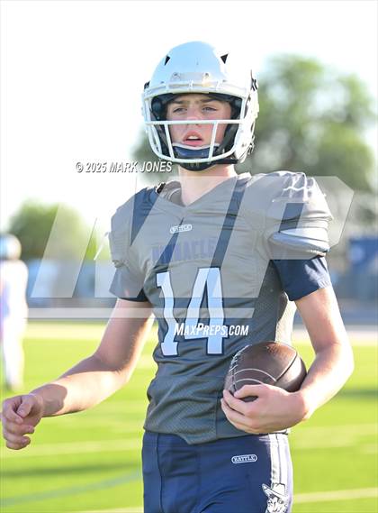 Thumbnail 2 in JV: Pinnacle vs. Corona del Sol photogallery.