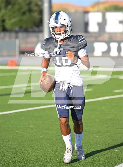 Thumbnail 2 in JV: Pinnacle vs. Corona del Sol photogallery.