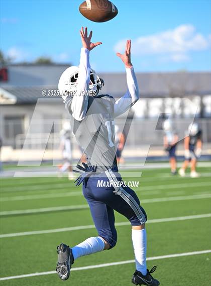 Thumbnail 2 in JV: Pinnacle vs. Corona del Sol photogallery.