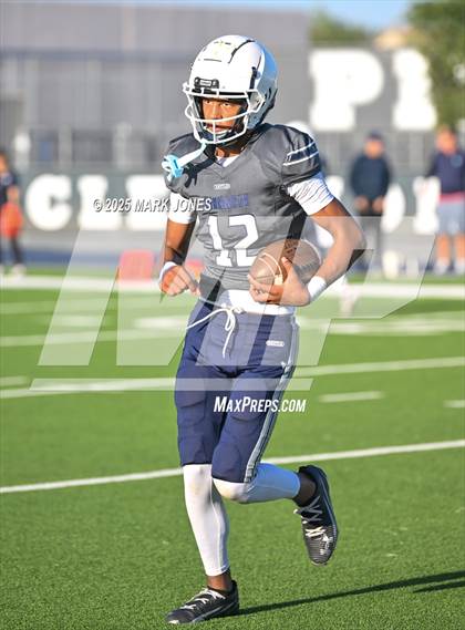 Thumbnail 1 in JV: Pinnacle vs. Corona del Sol photogallery.