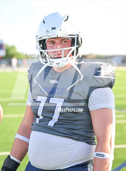 Thumbnail 2 in JV: Pinnacle vs. Corona del Sol photogallery.