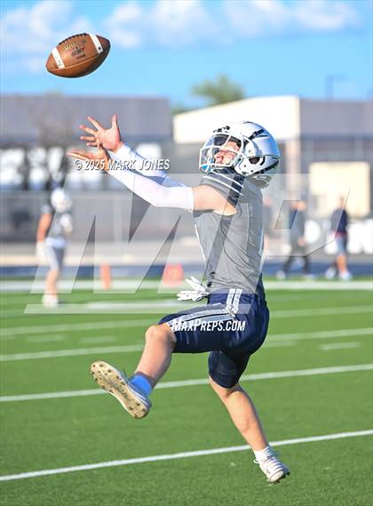 Thumbnail 2 in JV: Pinnacle vs. Corona del Sol photogallery.