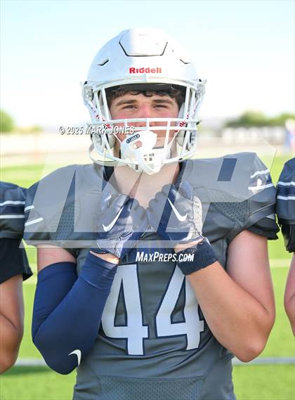 Thumbnail 2 in JV: Pinnacle vs. Corona del Sol photogallery.