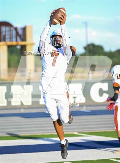 Thumbnail 3 in JV: Pinnacle vs. Corona del Sol photogallery.