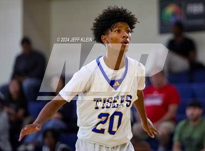Thumbnail 3 in Divine Savior vs Martin County (Miami Holiday Invitational) photogallery.