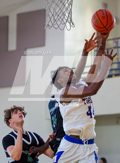 Thumbnail 1 in Divine Savior vs Martin County (Miami Holiday Invitational) photogallery.