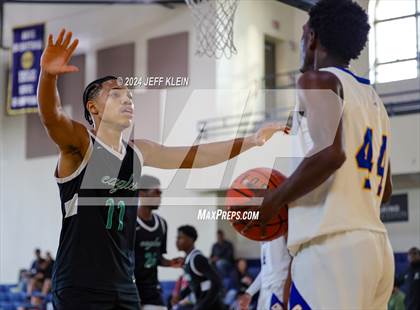Thumbnail 3 in Divine Savior vs Martin County (Miami Holiday Invitational) photogallery.