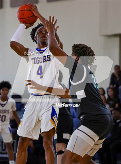 Thumbnail 2 in Divine Savior vs Martin County (Miami Holiday Invitational) photogallery.