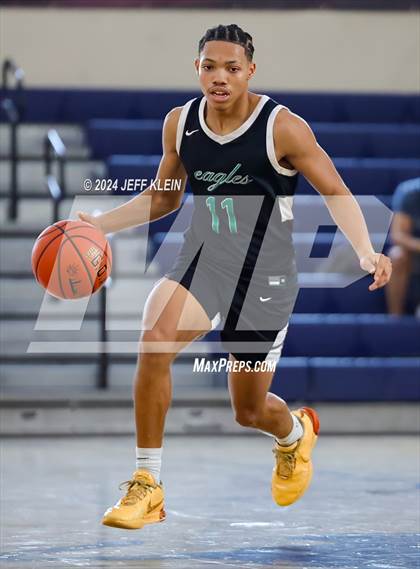 Thumbnail 3 in Divine Savior vs Martin County (Miami Holiday Invitational) photogallery.