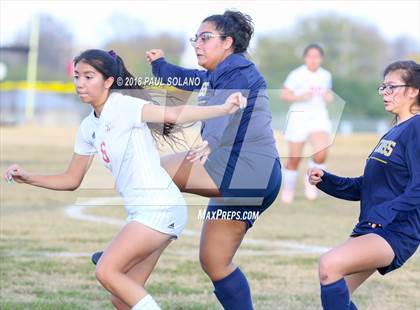 Thumbnail 3 in Incarnate Word Academy @ Holy Cross photogallery.