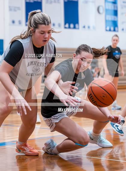 Thumbnail 3 in Amherst Central @ Frontier photogallery.