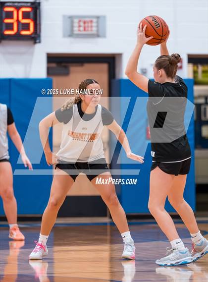 Thumbnail 1 in Amherst Central @ Frontier photogallery.