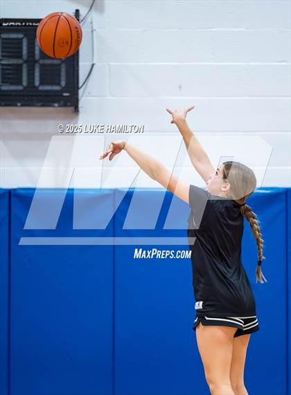 Thumbnail 2 in Amherst Central @ Frontier photogallery.