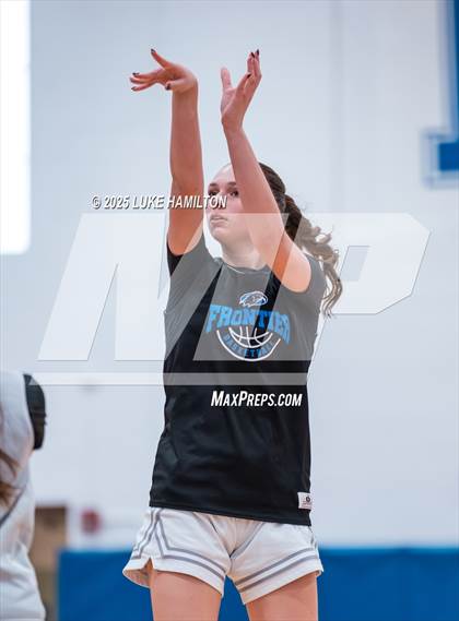 Thumbnail 2 in Amherst Central @ Frontier photogallery.