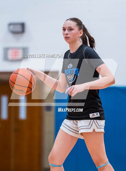 Thumbnail 2 in Amherst Central @ Frontier photogallery.