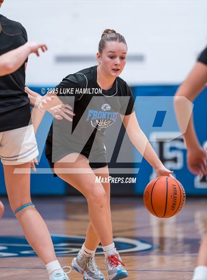 Thumbnail 2 in Amherst Central @ Frontier photogallery.