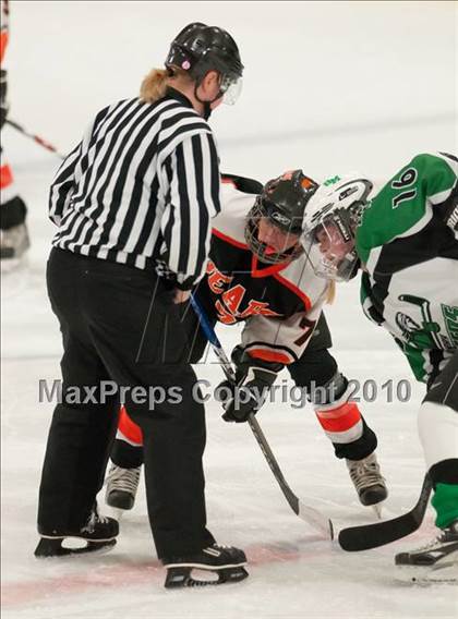 Thumbnail 2 in White Bear Lake vs Hill-Murray (Section 4AA Semifinal) photogallery.