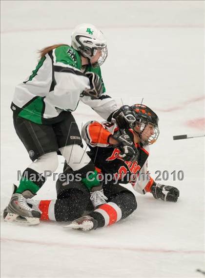 Thumbnail 2 in White Bear Lake vs Hill-Murray (Section 4AA Semifinal) photogallery.