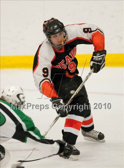 Thumbnail 2 in White Bear Lake vs Hill-Murray (Section 4AA Semifinal) photogallery.