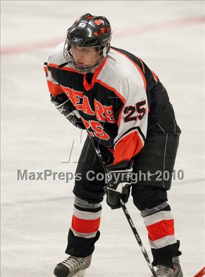 Thumbnail 2 in White Bear Lake vs Hill-Murray (Section 4AA Semifinal) photogallery.