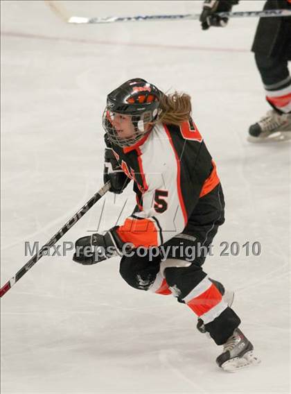 Thumbnail 1 in White Bear Lake vs Hill-Murray (Section 4AA Semifinal) photogallery.