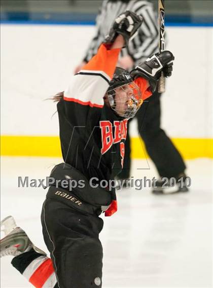 Thumbnail 1 in White Bear Lake vs Hill-Murray (Section 4AA Semifinal) photogallery.