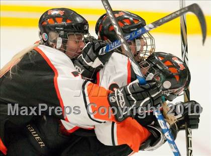 Thumbnail 3 in White Bear Lake vs Hill-Murray (Section 4AA Semifinal) photogallery.