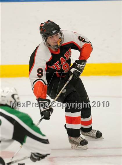 Thumbnail 1 in White Bear Lake vs Hill-Murray (Section 4AA Semifinal) photogallery.