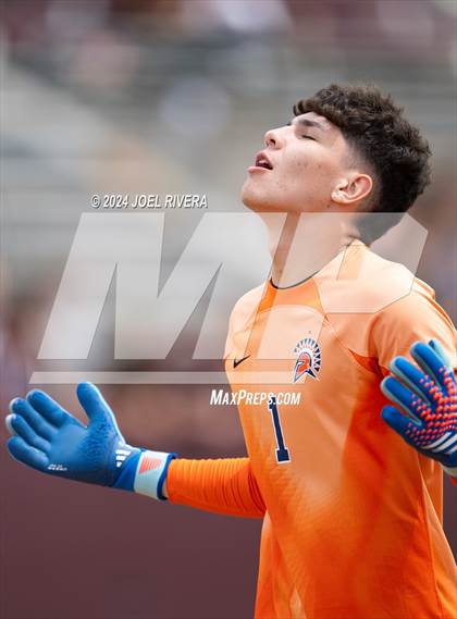 Thumbnail 2 in Seven Lakes vs Cinco Ranch (UIL Soccer 6A Region 3 Regional Final) photogallery.