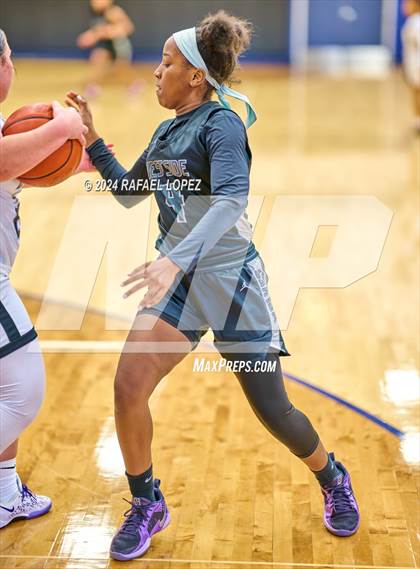 Thumbnail 3 in Westside vs. Sam Rayburn (McDonald's Texas Invitational) photogallery.
