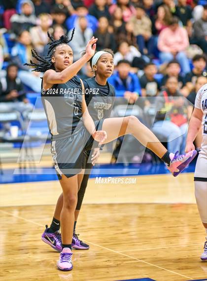 Thumbnail 2 in Westside vs. Sam Rayburn (McDonald's Texas Invitational) photogallery.