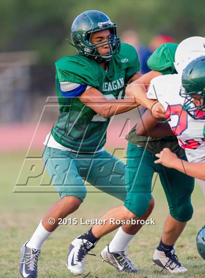 Thumbnail 1 in Roosevelt vs Reagan JV B photogallery.