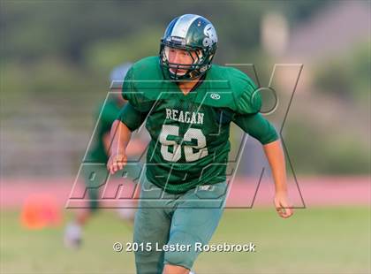 Thumbnail 3 in Roosevelt vs Reagan JV B photogallery.
