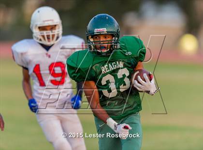 Thumbnail 1 in Roosevelt vs Reagan JV B photogallery.