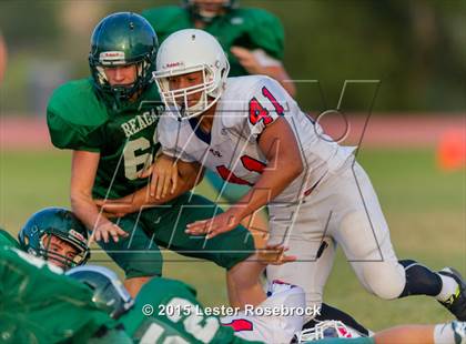 Thumbnail 2 in Roosevelt vs Reagan JV B photogallery.