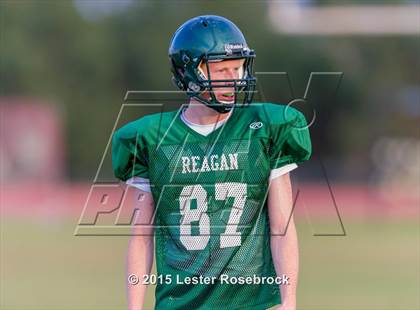 Thumbnail 1 in Roosevelt vs Reagan JV B photogallery.