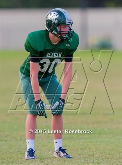 Thumbnail 3 in Roosevelt vs Reagan JV B photogallery.